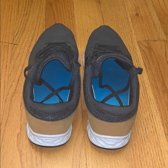 🆕Men’s New Balance sneakers - Picture 3 of 5